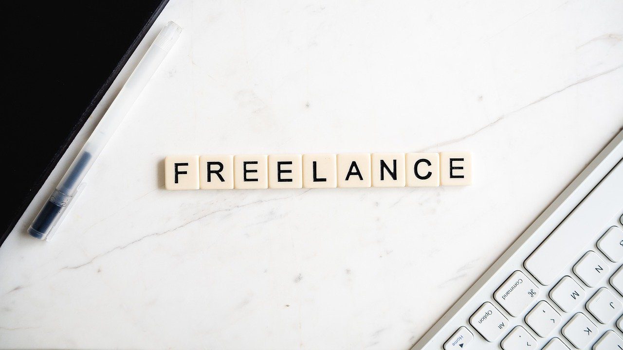 make money from your blog through freelancing